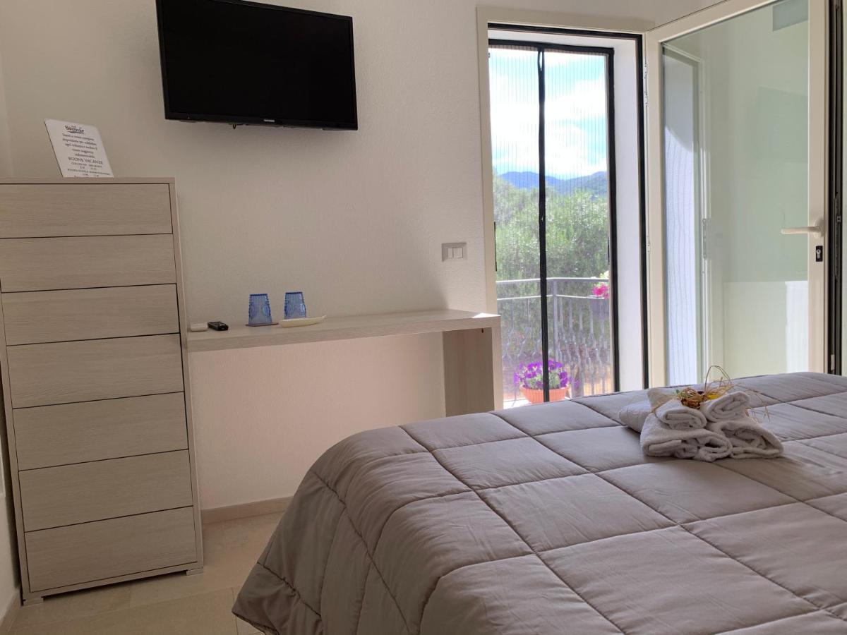 B&B Somiar San Teodoro  Exteriér fotografie